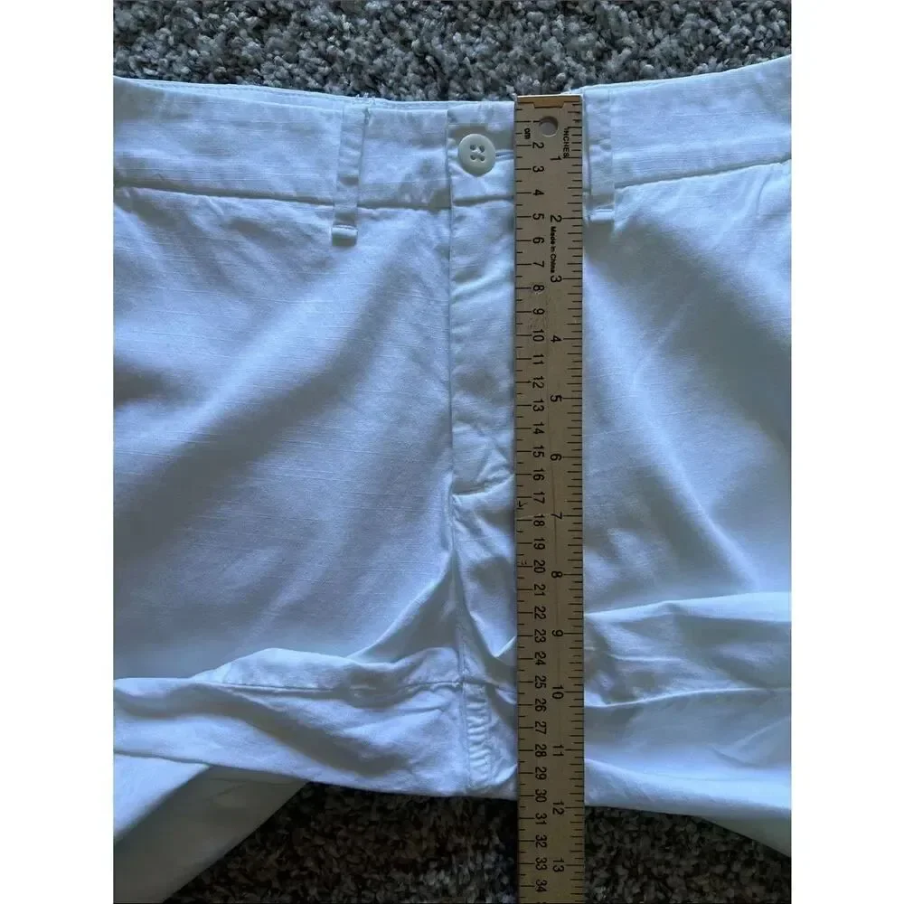 ECU Abercrombie & Fitch White Casual Cotton Blend Stretch Shorts in Size 28